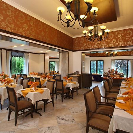 Shervani Hilltop Resort Nainital Bagian luar foto