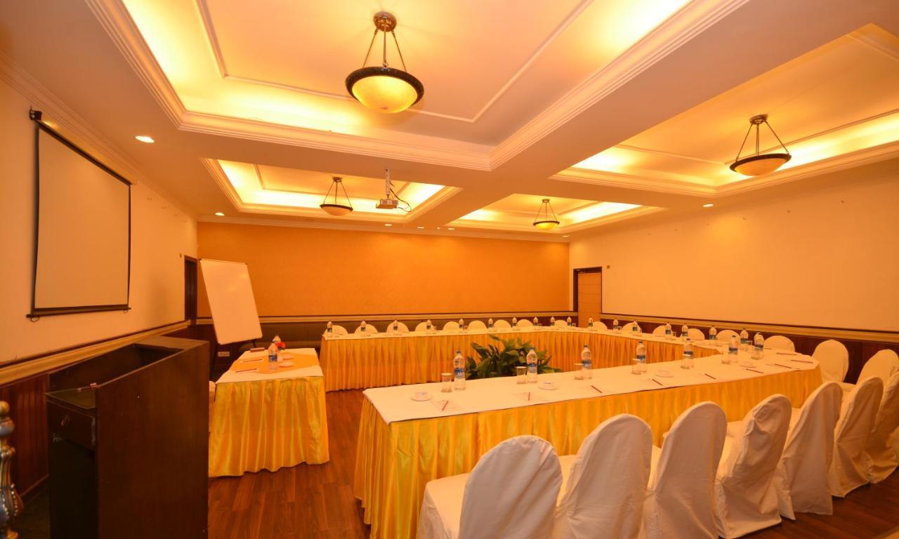 Shervani Hilltop Resort Nainital Bagian luar foto