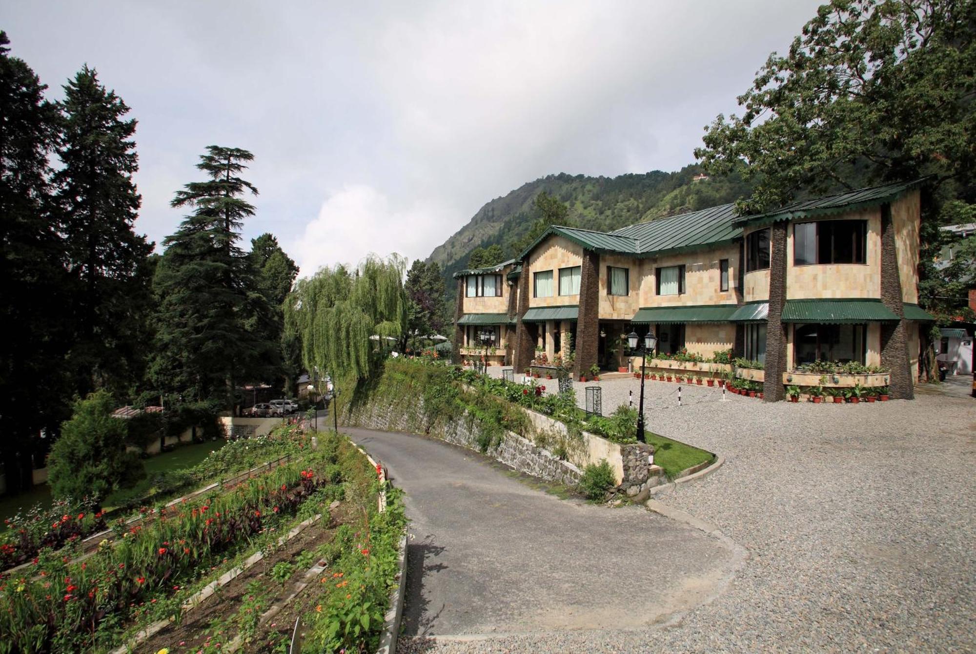 Shervani Hilltop Resort Nainital Bagian luar foto